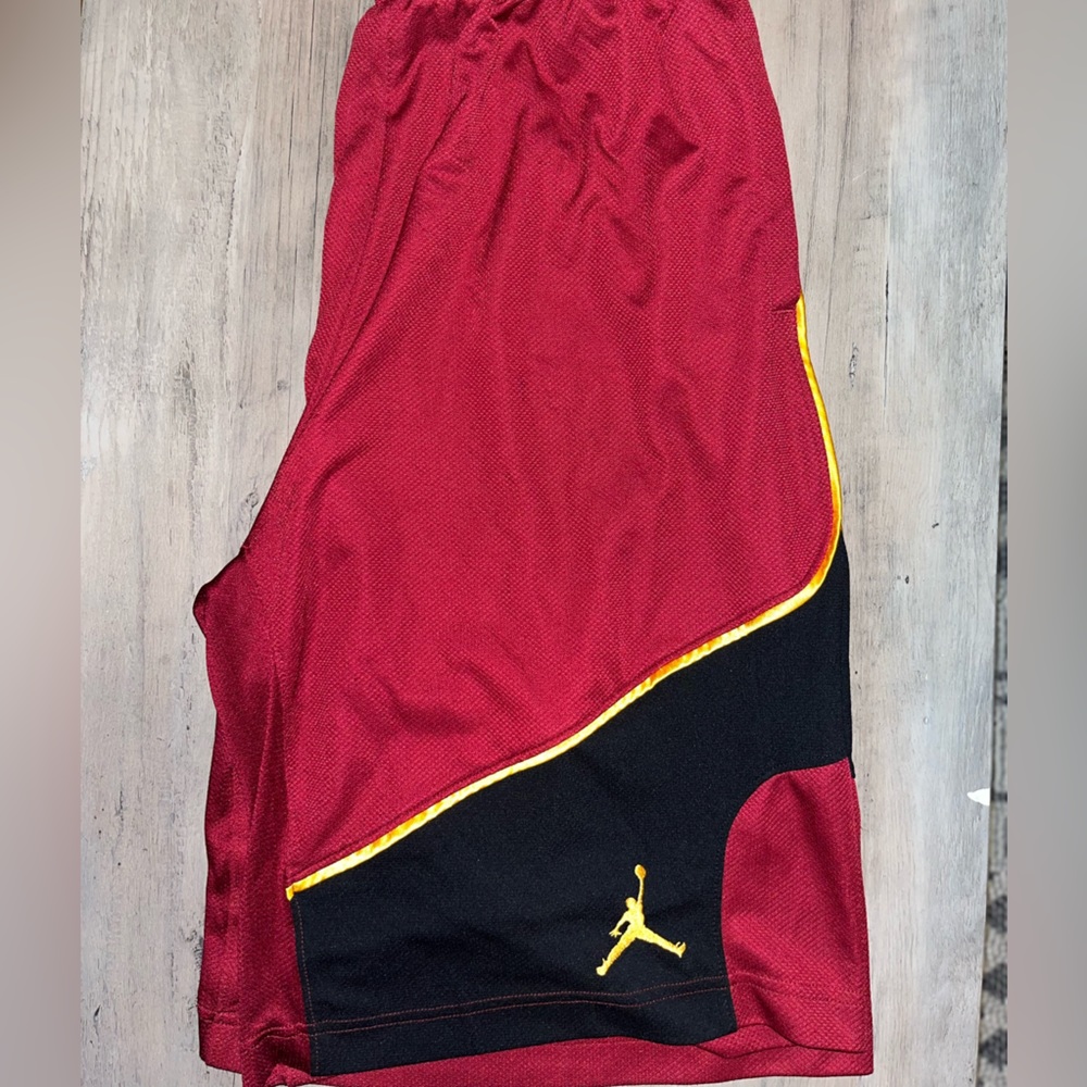 Air Jordon Mens Basketball Shorts | Rare Throwback